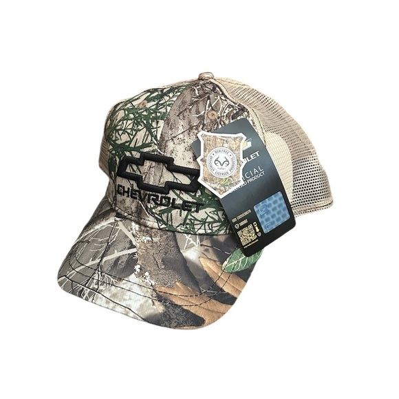 NWT Chevrolet Chevy Camouflage Snap Back Baseball Cap - Mesh Back Trucker Hat - Picture 1 of 10